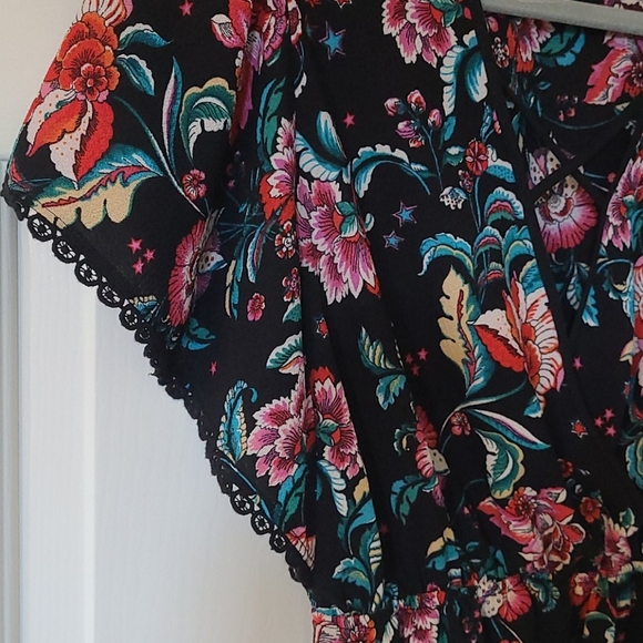 Monteau floral top - Picture 2 of 7